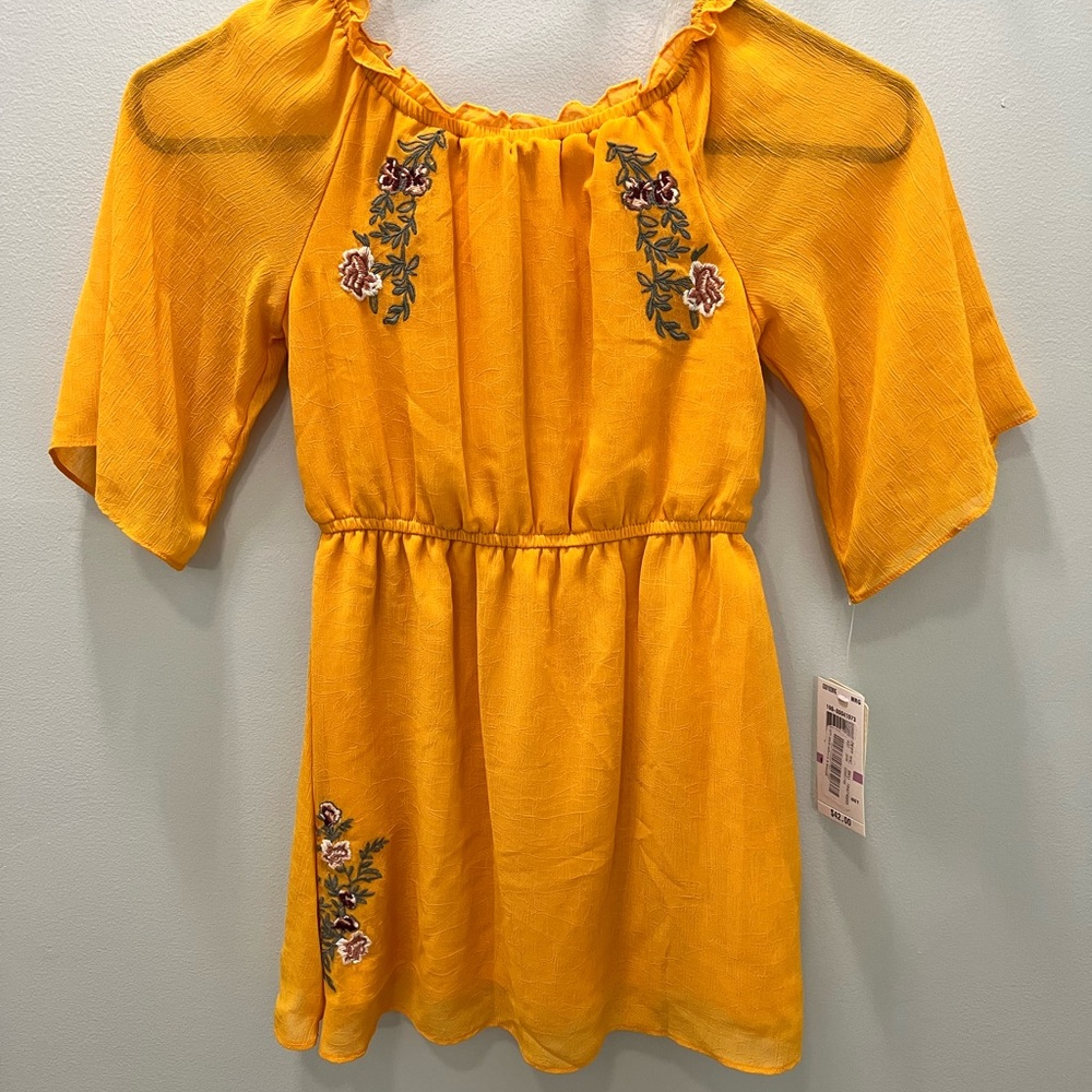 Golden yellow dress with cute flower details